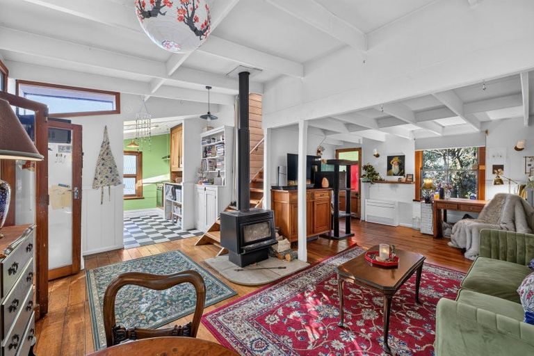 Photo of property in 38 Voelas Road, Lyttelton, 8082