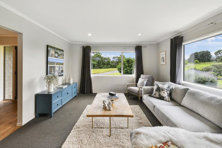 Photo of property in 260 Urquhart Road, Karaka, Papakura, 2580