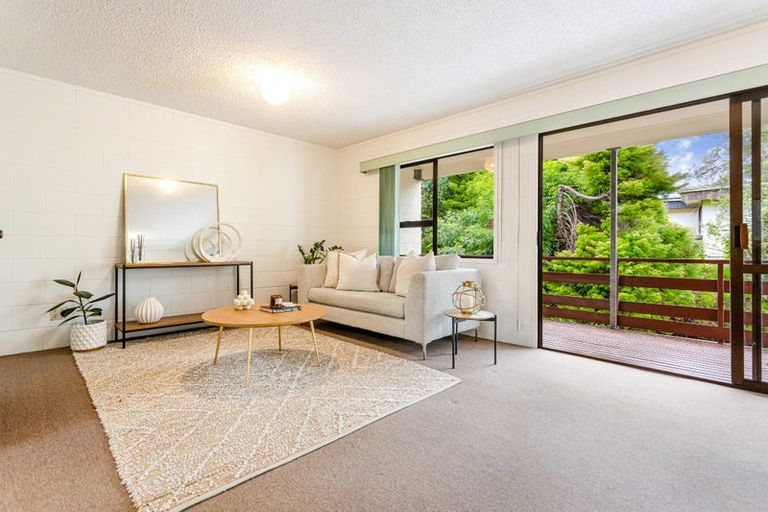 Photo of property in 2/40 Evans Road, Glen Eden, Auckland, 0602