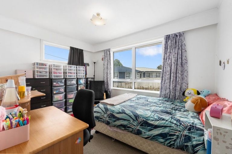 Photo of property in 11a Fox Place, Cloverlea, Palmerston North, 4412