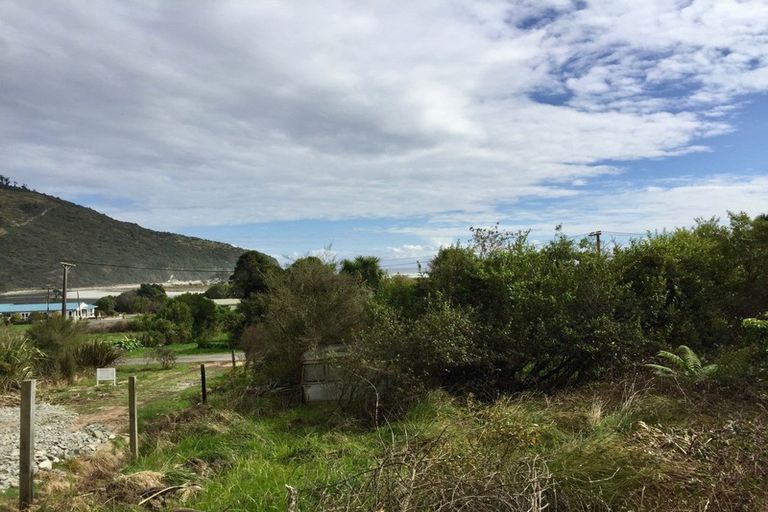 Photo of property in 20 Horncastle Crescent, Little Wanganui, Karamea, 7893