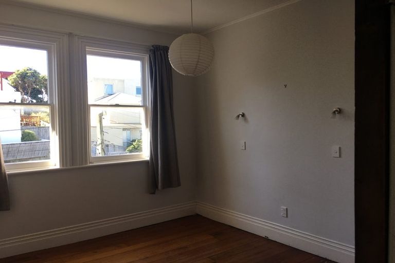 Photo of property in 13 Myrtle Crescent, Mount Cook, Wellington, 6021