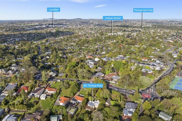 Photo of property in 261 Titirangi Road, Titirangi, Auckland, 0604