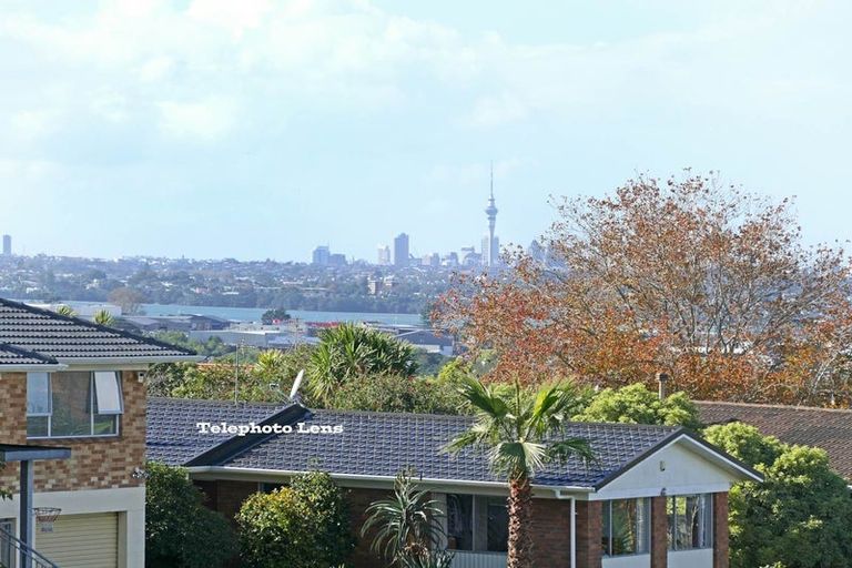 Photo of property in 14a Bridge Avenue, Te Atatu South, Auckland, 0610