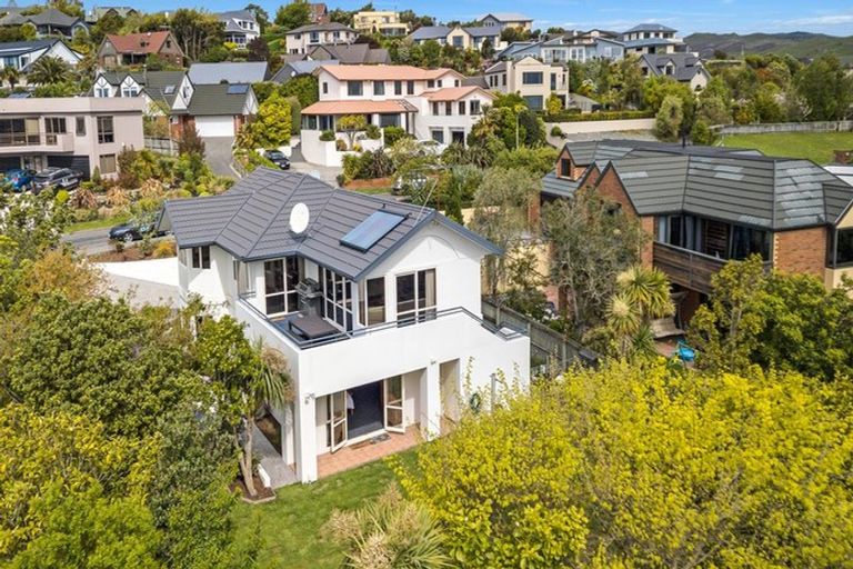 Photo of property in 6 Somerton Rise, Westmorland, Christchurch, 8025