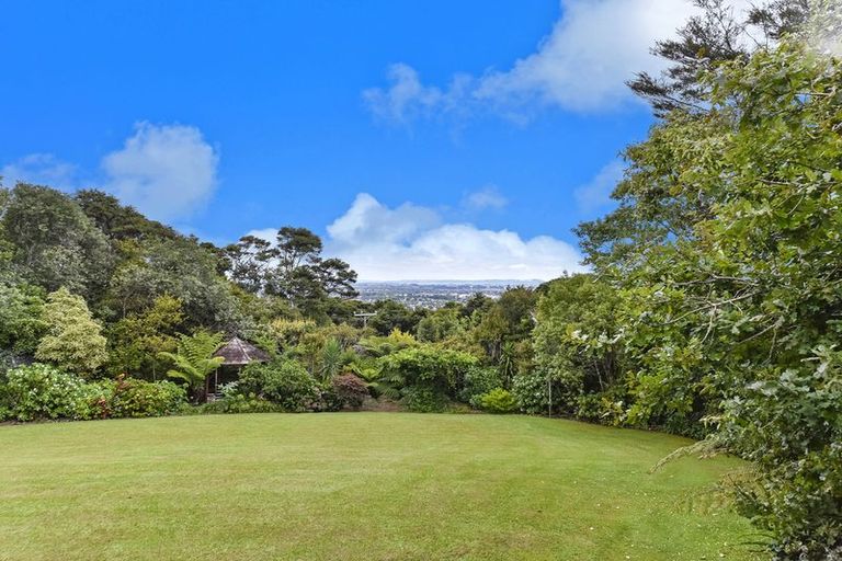 Photo of property in 283 Kaipara Road, Papakura, 2582