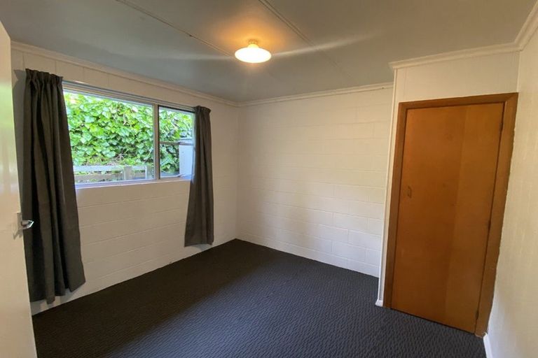 Photo of property in 2/1 Angle Street, Picton, 7220