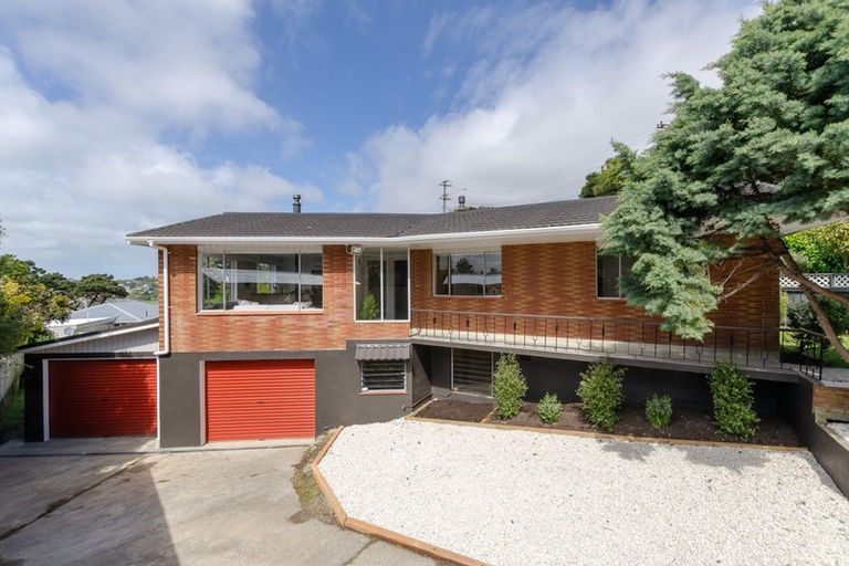 Photo of property in 77 Ironside Road, Johnsonville, Wellington, 6037