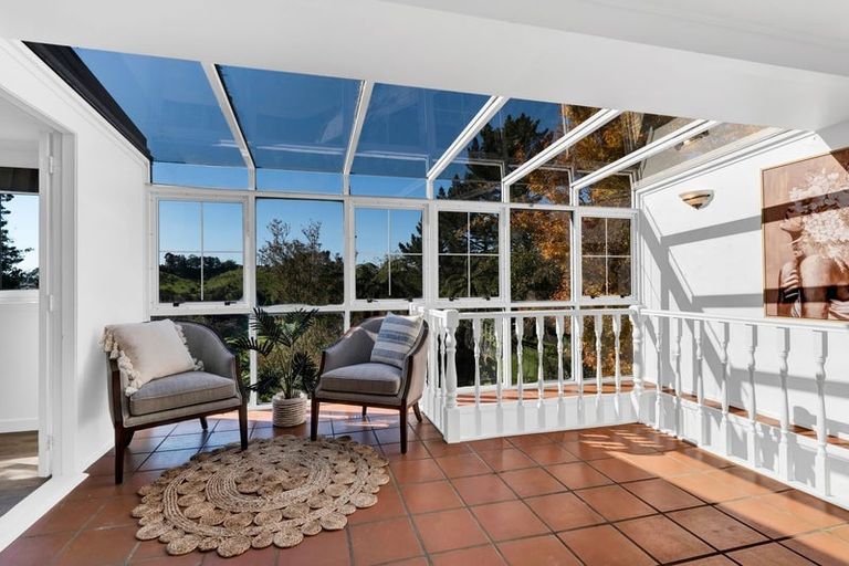 Photo of property in 27 Saxton Road, Upper Vogeltown, New Plymouth, 4310