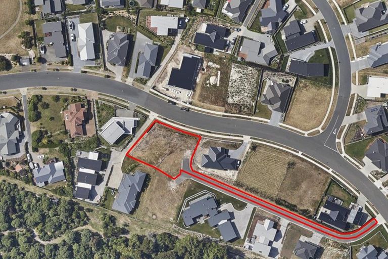 Photo of property in 10 Azalea Lane, Waipahihi, Taupo, 3330