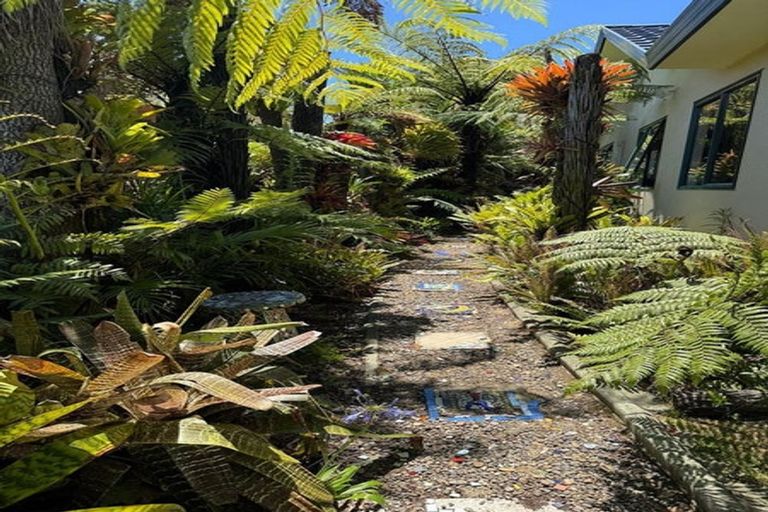 Photo of property in 1 Summerhaven Place, Ohauiti, Tauranga, 3112