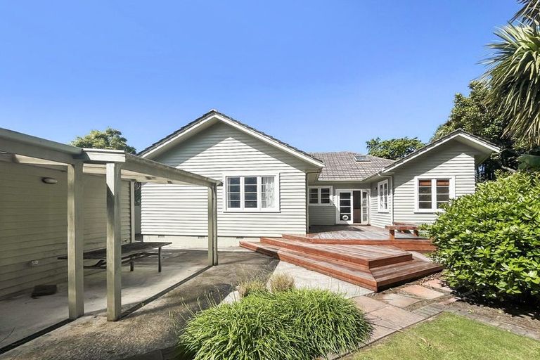 Photo of property in 236 Victoria Avenue, Hokowhitu, Palmerston North, 4410