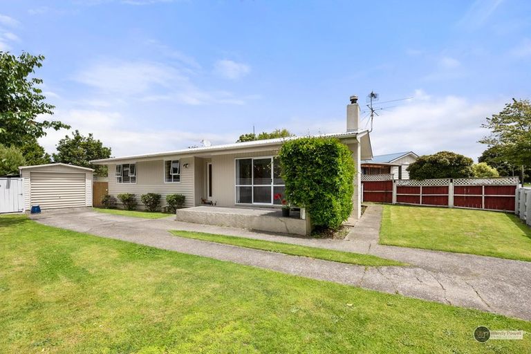 Photo of property in 14 California Drive, Totara Park, Upper Hutt, 5018