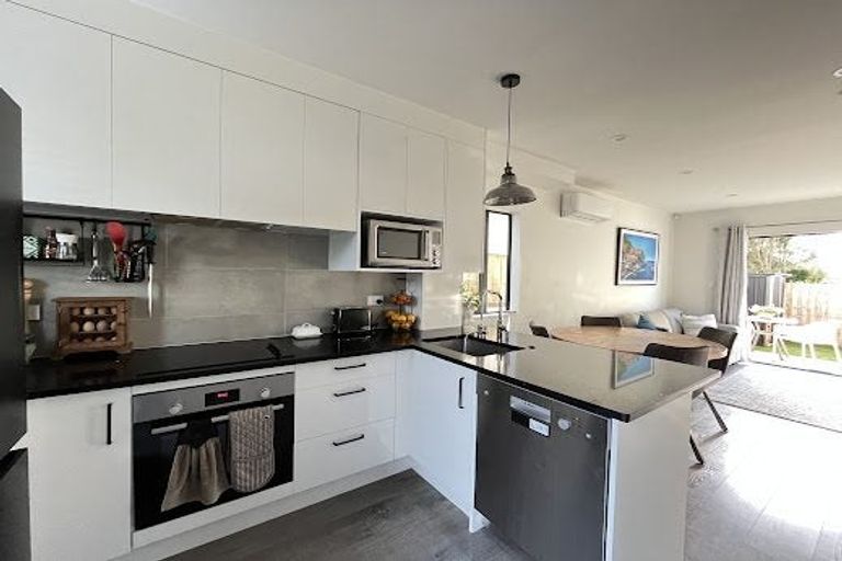 Photo of property in 16/8 Arney Road, Ranui, Auckland, 0612