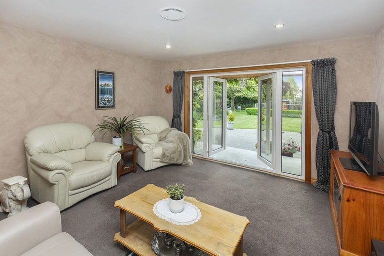 Photo of property in 3 Fairview Briars, Rangiora, 7400