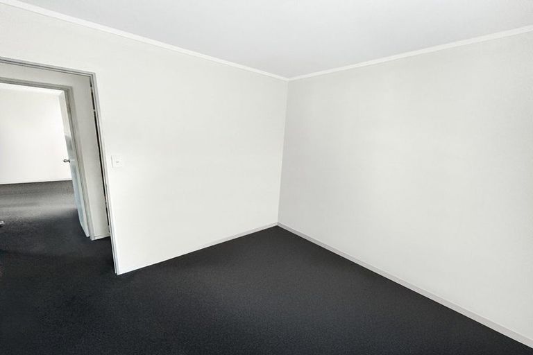 Photo of property in 2 Vine Street, Mangere East, Auckland, 2024