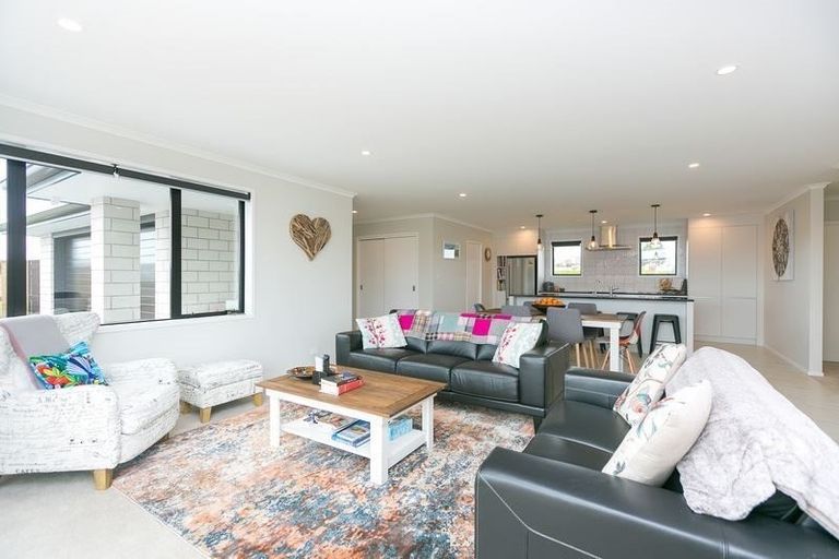 Photo of property in 20 Desmond Place, Bell Block, New Plymouth, 4312