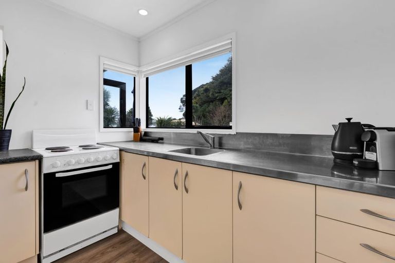 Photo of property in 3 Tupoki Street, Glen Avon, New Plymouth, 4312