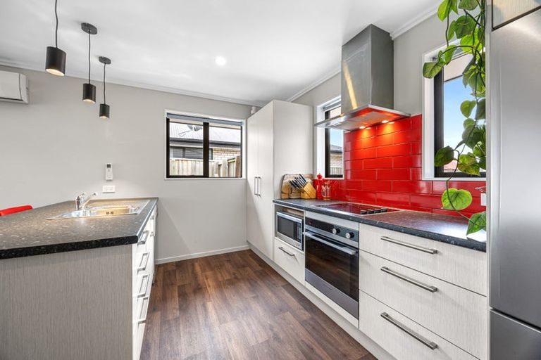 Photo of property in 17 Minerva Crescent, Woodend, 7610