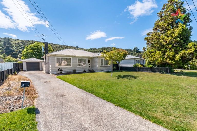 Photo of property in 28 Moohan Street, Wainuiomata, Lower Hutt, 5014