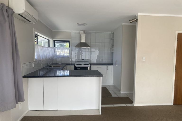 Photo of property in 114 Te Atatu Road, Te Atatu South, Auckland, 0610