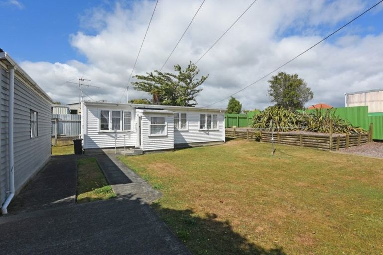 Photo of property in 4/4a Oak Street, Ebdentown, Upper Hutt, 5018