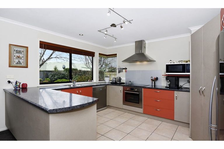 Photo of property in 10 Hollybush Drive, Brightwater, 7022