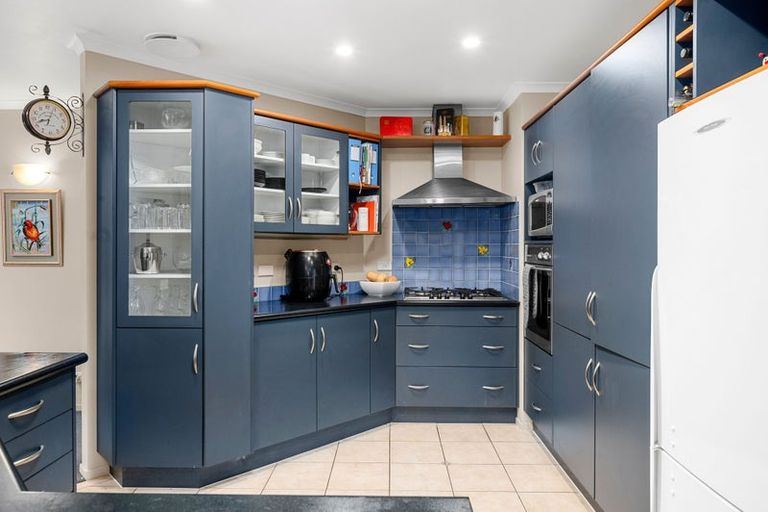 Photo of property in 76 Saint James Drive, Huntington, Hamilton, 3210