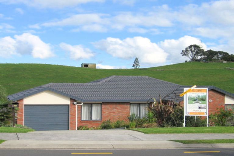 Photo of property in 25 Tauranga Place, Orewa, 0931