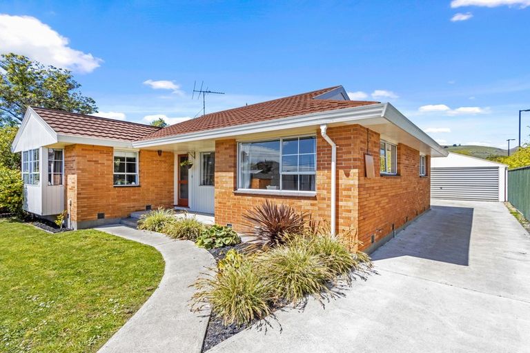 Photo of property in 24 Wades Avenue, Saint Martins, Christchurch, 8022