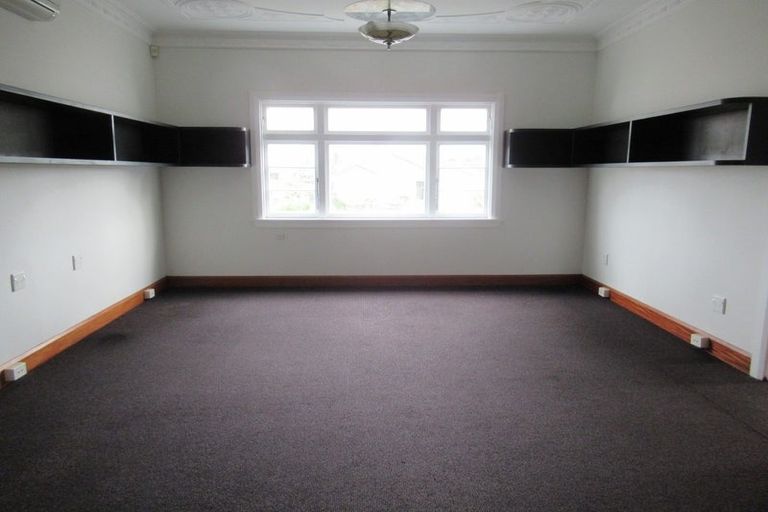 Photo of property in 362 Oxford Street, Levin, 5510