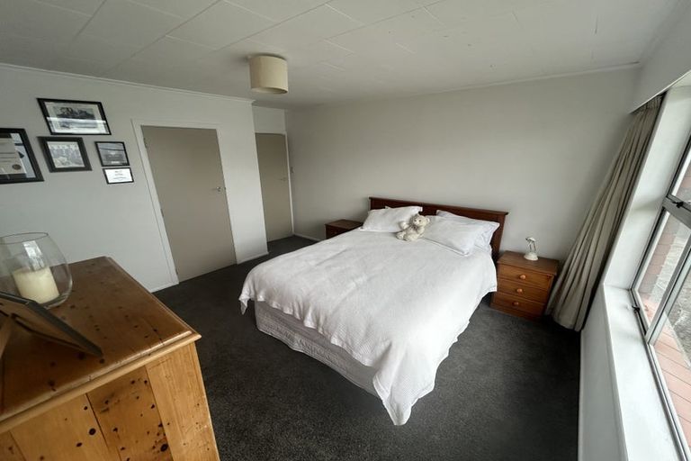 Photo of property in 23 Truby King Street, Merrilands, New Plymouth, 4312