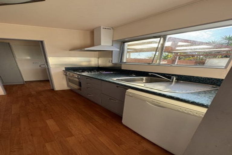Photo of property in 1/39 Seabrook Avenue, New Lynn, Auckland, 0600