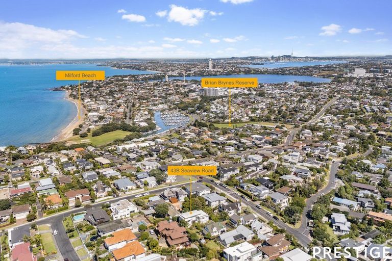 Photo of property in 43b Seaview Road, Castor Bay, Auckland, 0620