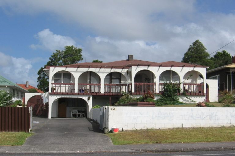 Photo of property in 42 St Leonards Road, Kelston, Auckland, 0602