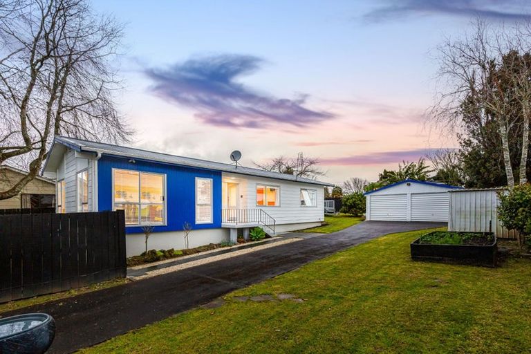 Photo of property in 16 Urlich Drive, Ranui, Auckland, 0612