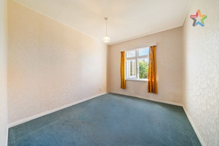 Photo of property in 2 Byron Street, Petone, Lower Hutt, 5012