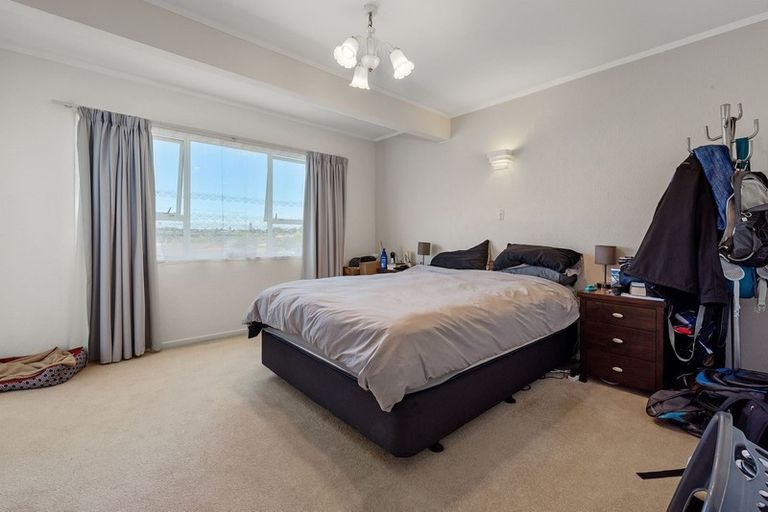 Photo of property in 94 Stapleford Crescent, Browns Bay, Auckland, 0630