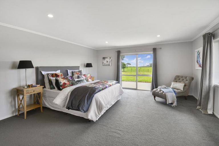 Photo of property in 260 Urquhart Road, Karaka, Papakura, 2580