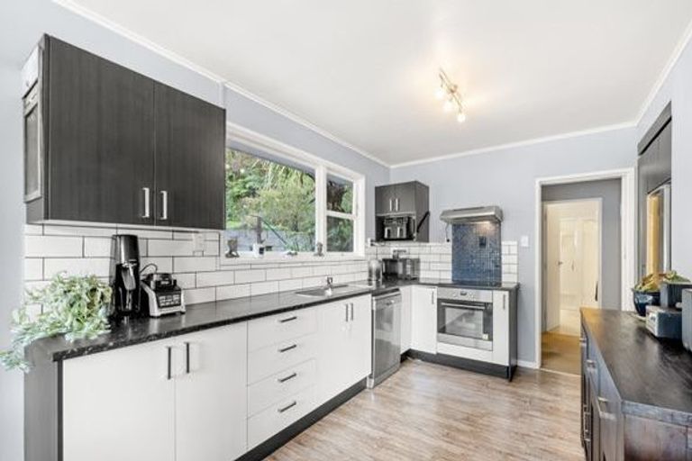 Photo of property in 41 Logie Street, Stokes Valley, Lower Hutt, 5019