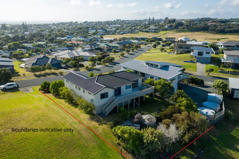 Photo of property in 17 Driftwood Place, Mangawhai Heads, Mangawhai, 0505