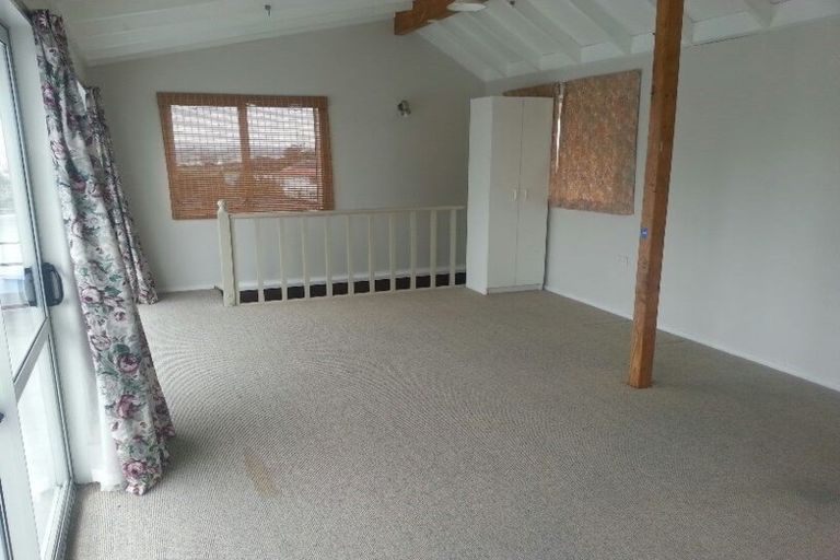 Photo of property in 47 William Street, Waikanae Beach, Waikanae, 5036