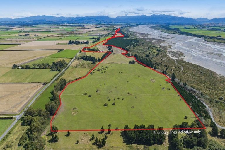 Photo of property in 2394 Old West Coast Road, Kirwee, Christchurch, 7671