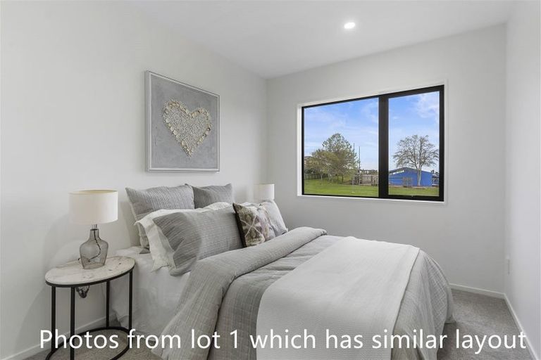 Photo of property in 10b Ballial Place, West Harbour, Auckland, 0618