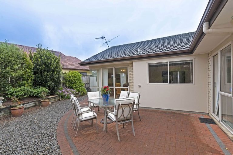 Photo of property in 26 Hillwell Drive, Henderson, Auckland, 0612