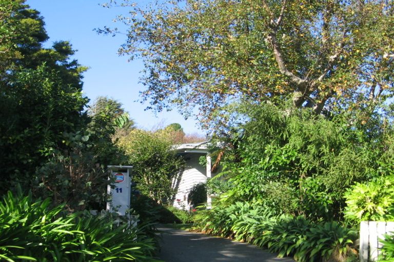 Photo of property in 11 Mahoe Street, Tawa, Wellington, 5028
