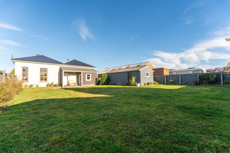 Photo of property in 100 High Street, Waimate, 7924