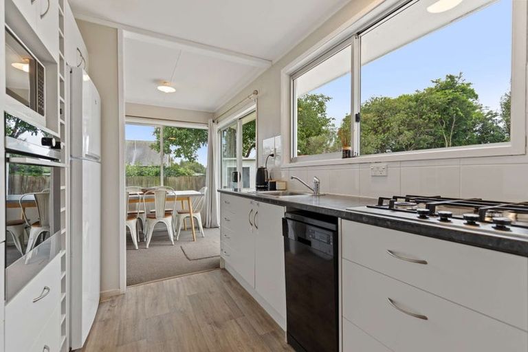 Photo of property in 5 Tennyson Drive, Owhata, Rotorua, 3010