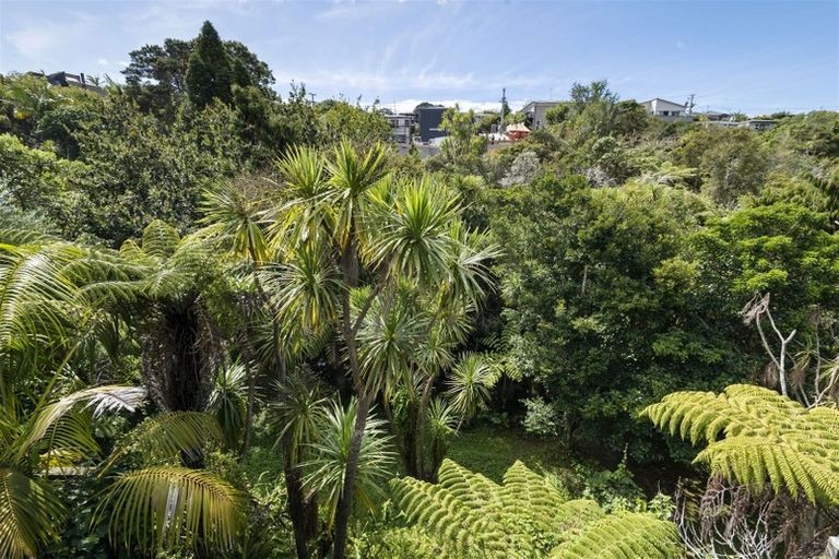Photo of property in 62 Braemar Road, Castor Bay, Auckland, 0620
