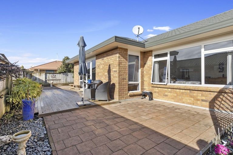 Photo of property in 22 Waiwherowhero Drive, St Andrews, Hamilton, 3200